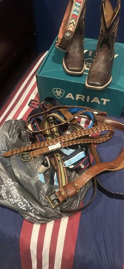 Botas y cinto Ariat #13 ropa de niño