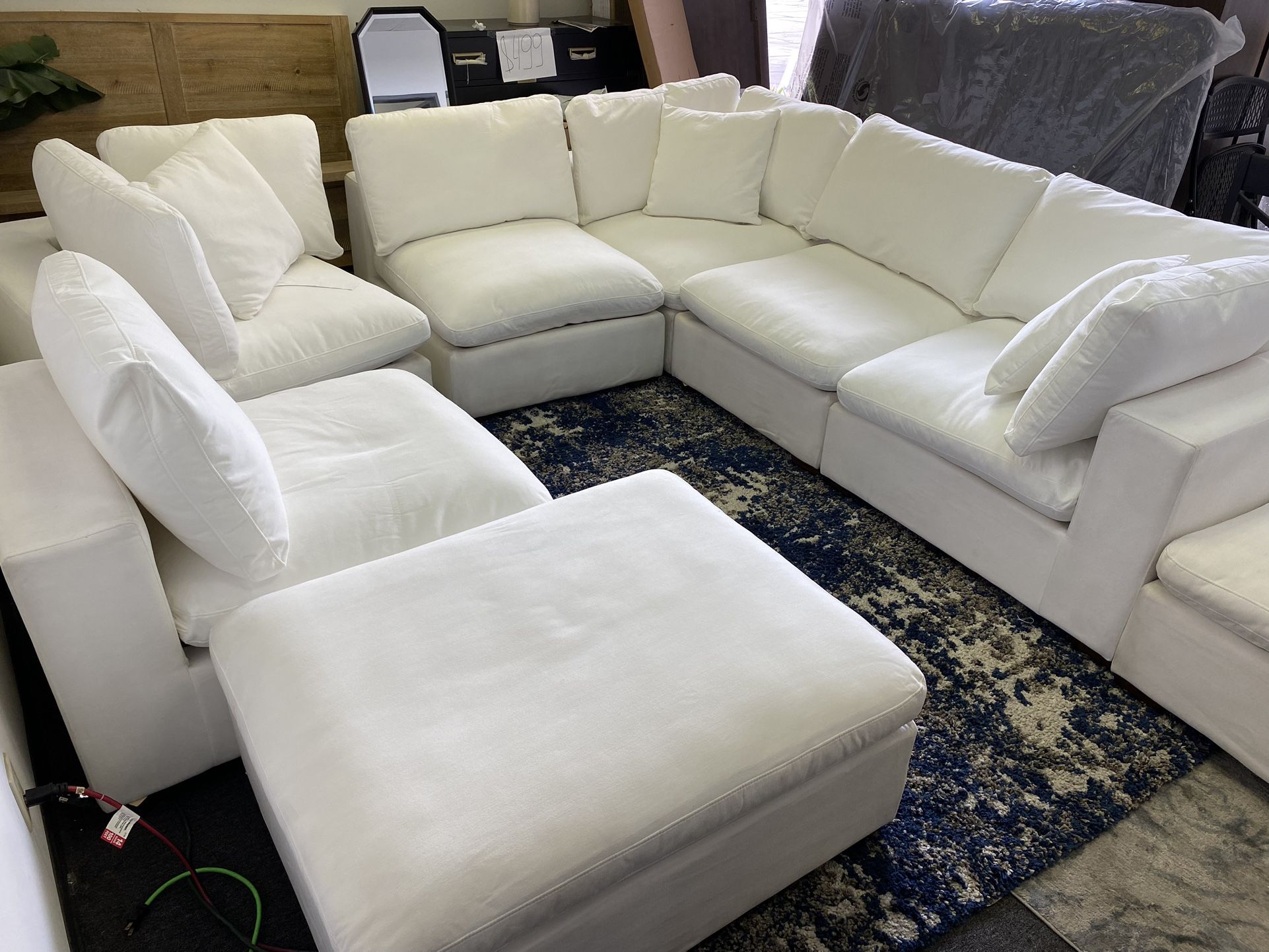 White Thomasville Lowell 8piece Fabric Modular Sectional for Sale in
