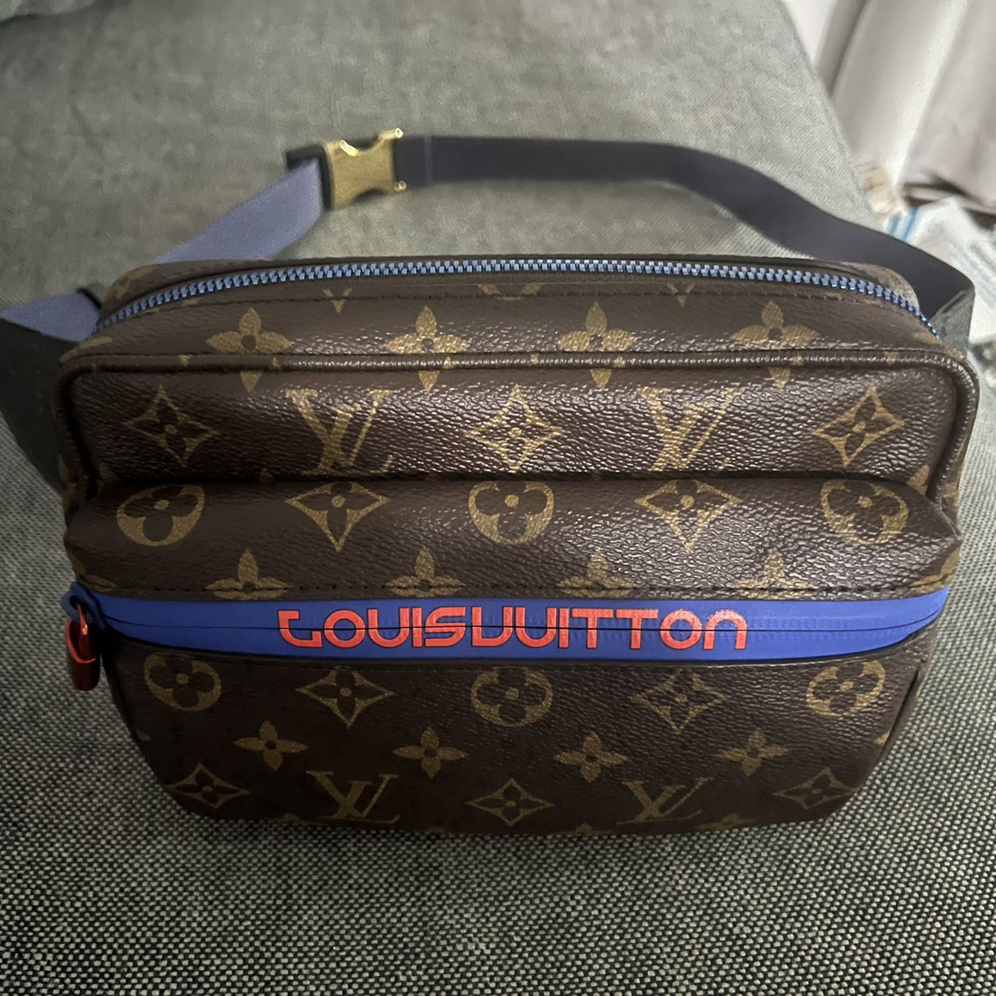 Brand New Authentic Louis Vuitton Bumbag for Sale in Houston, TX - OfferUp