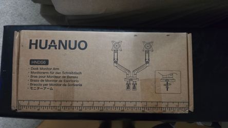 Dual monitor mount
