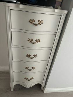 Two piece wood dresser set