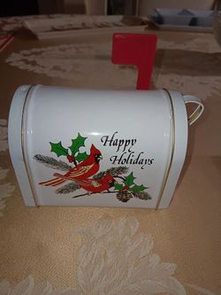"HAPPY HOLIDAY'S"MINI POSTER BOX DIMANTION 5"×5"CAN DELIVER IF YOU ARE IN MY NEGHBARHOOD.