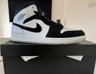 Air Jordan 1 Mid SE