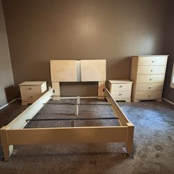 7 Piece Queen Bedroom Set From Ashley Furniture 