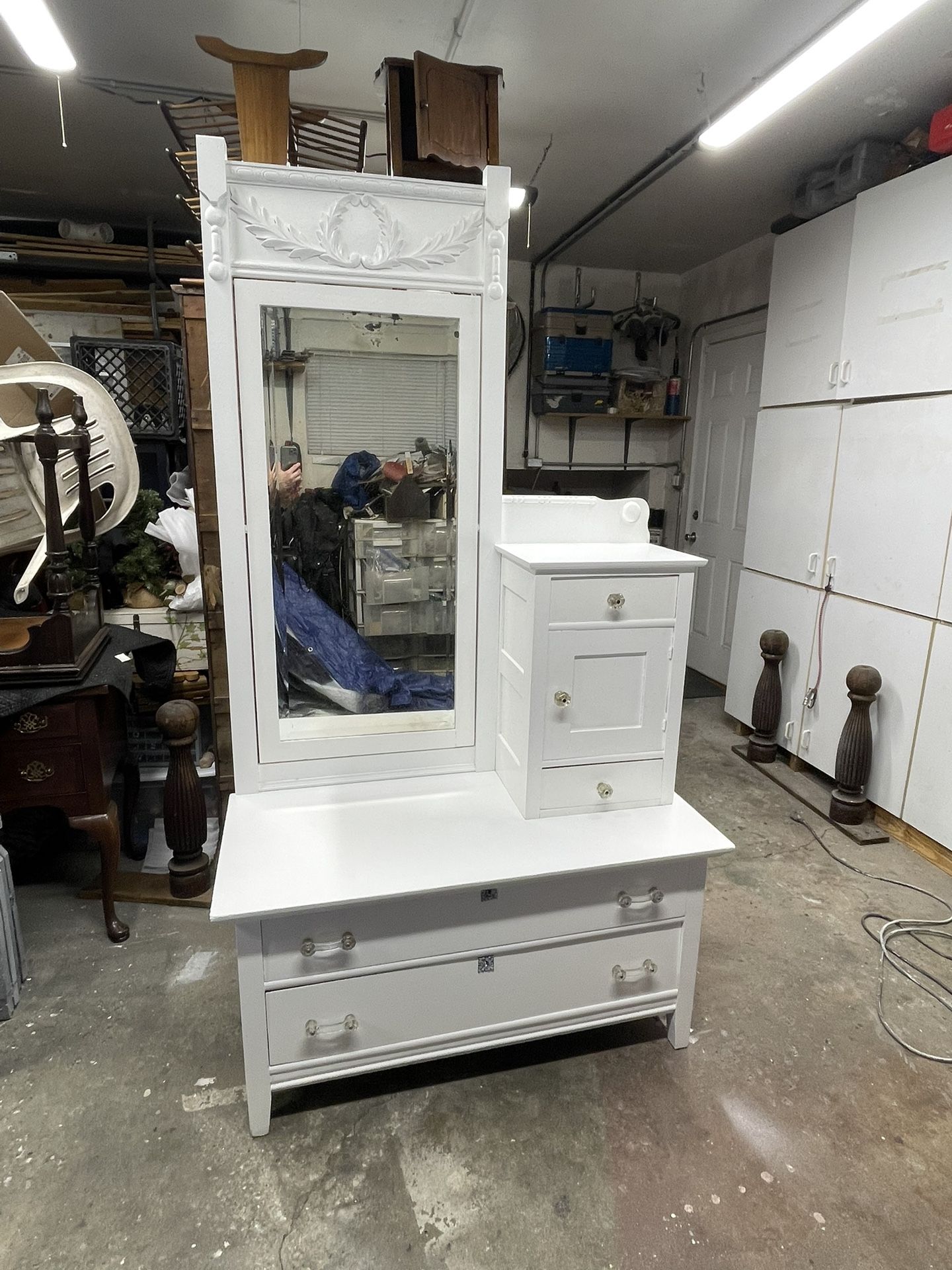 Antique Dressing Vanity