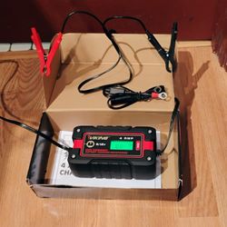 Viking 4 Amp Fully Automatic Microprocessor Controlled Battery Charger/Maintainer