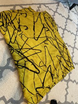 Women’s light weight scarf