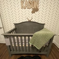 Soho Baby Chandler 4 in 1 Convertible Crib Graphite gray