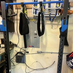 Pull Up Bar With Bench Press And Squat Rack