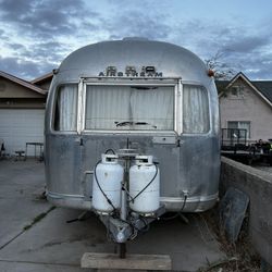 1978 Land yacht Airstream 