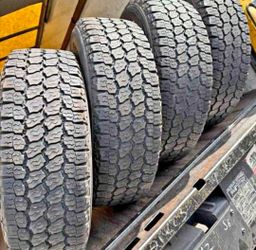 275 70 18 Goodyear tires Con 80% de Vida Las 4