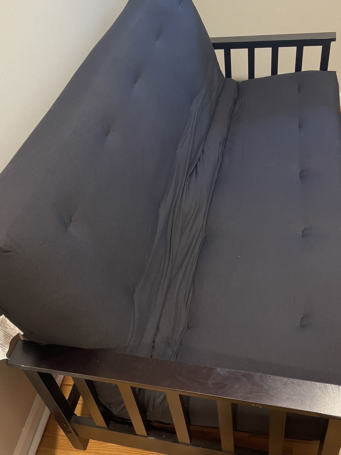 Black Futon