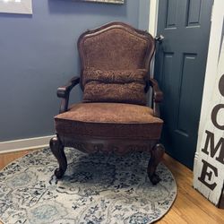 Oversized Chair 