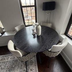 4 Beautiful Dining Chairs! 