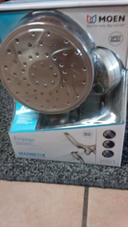 MOEN MAGNETIC SHOWER HEAD