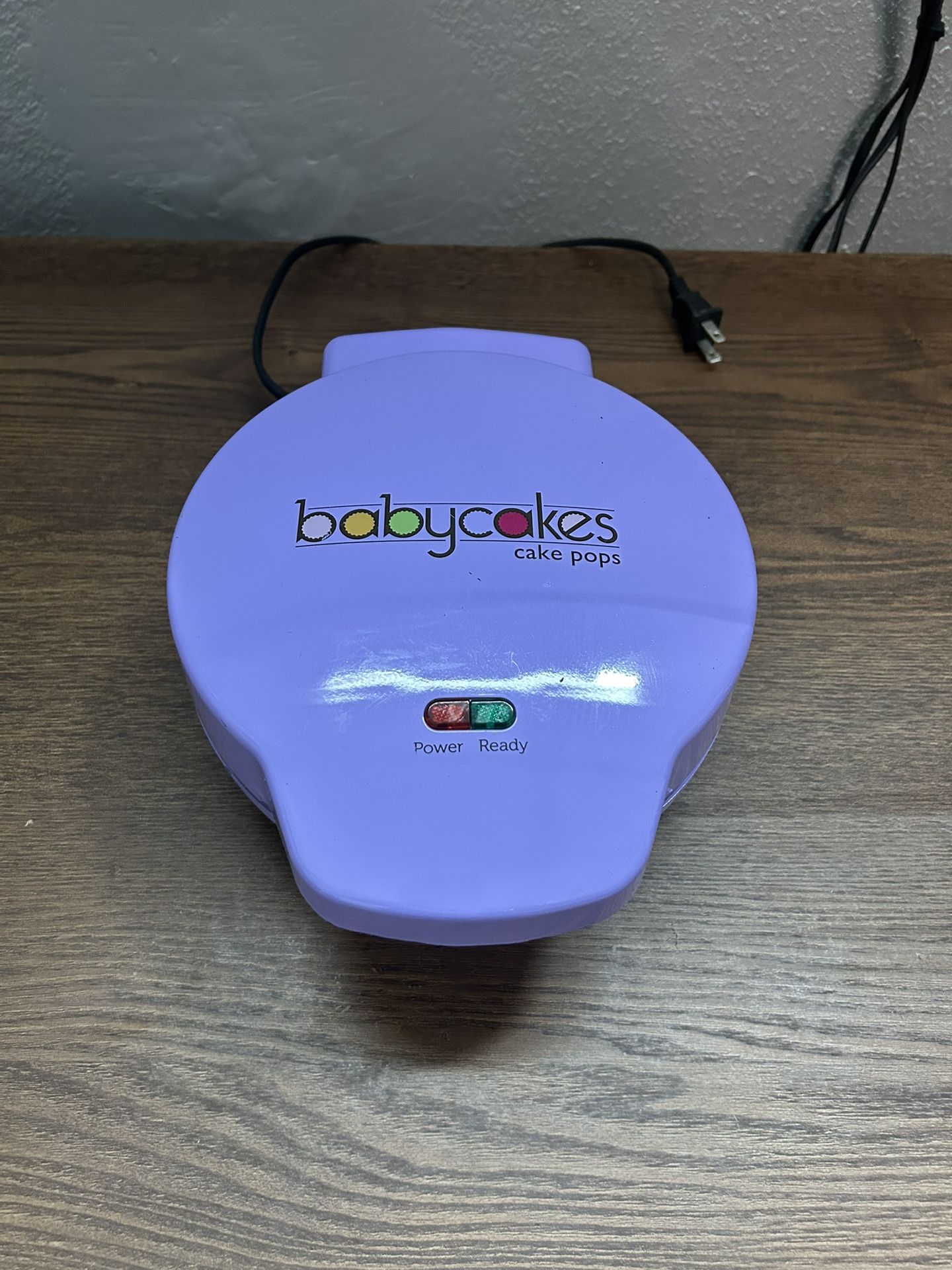 EUC Babycakes Cake Pop Maker