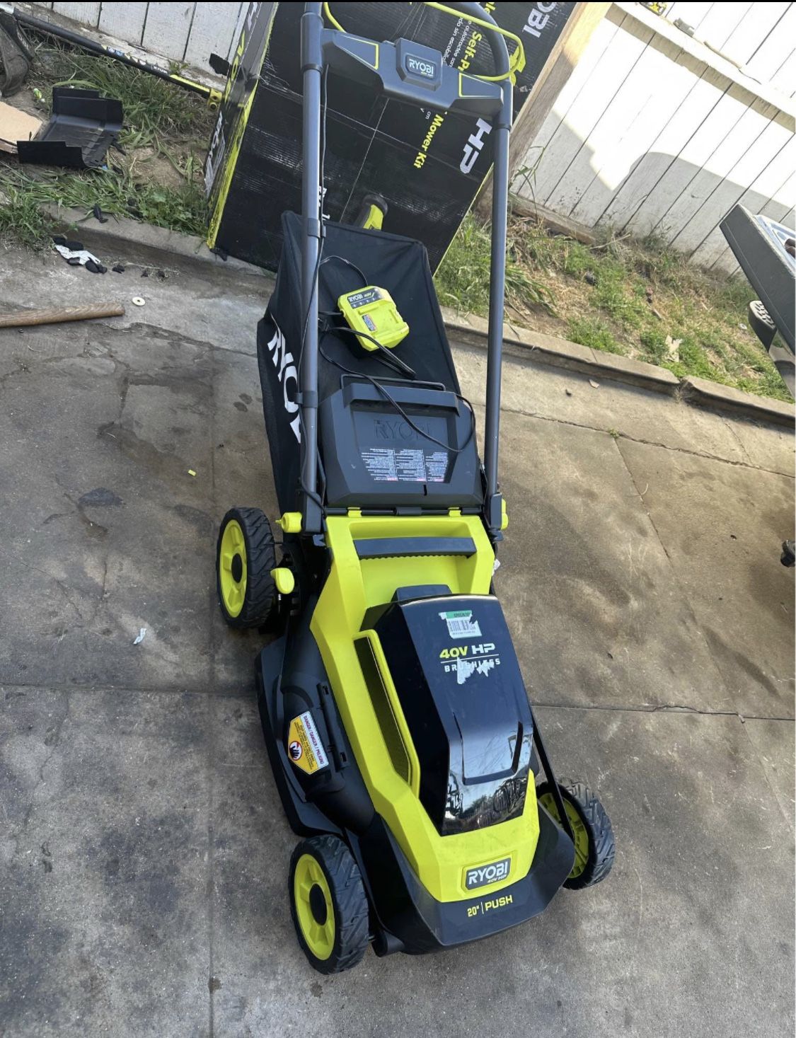 RYOBI 40V HP Brushless 20 in. Cordless Battery Walk Behind Push Mower with 4.0 Ah Battery and Charge