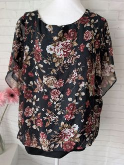 Floral top size 2XL