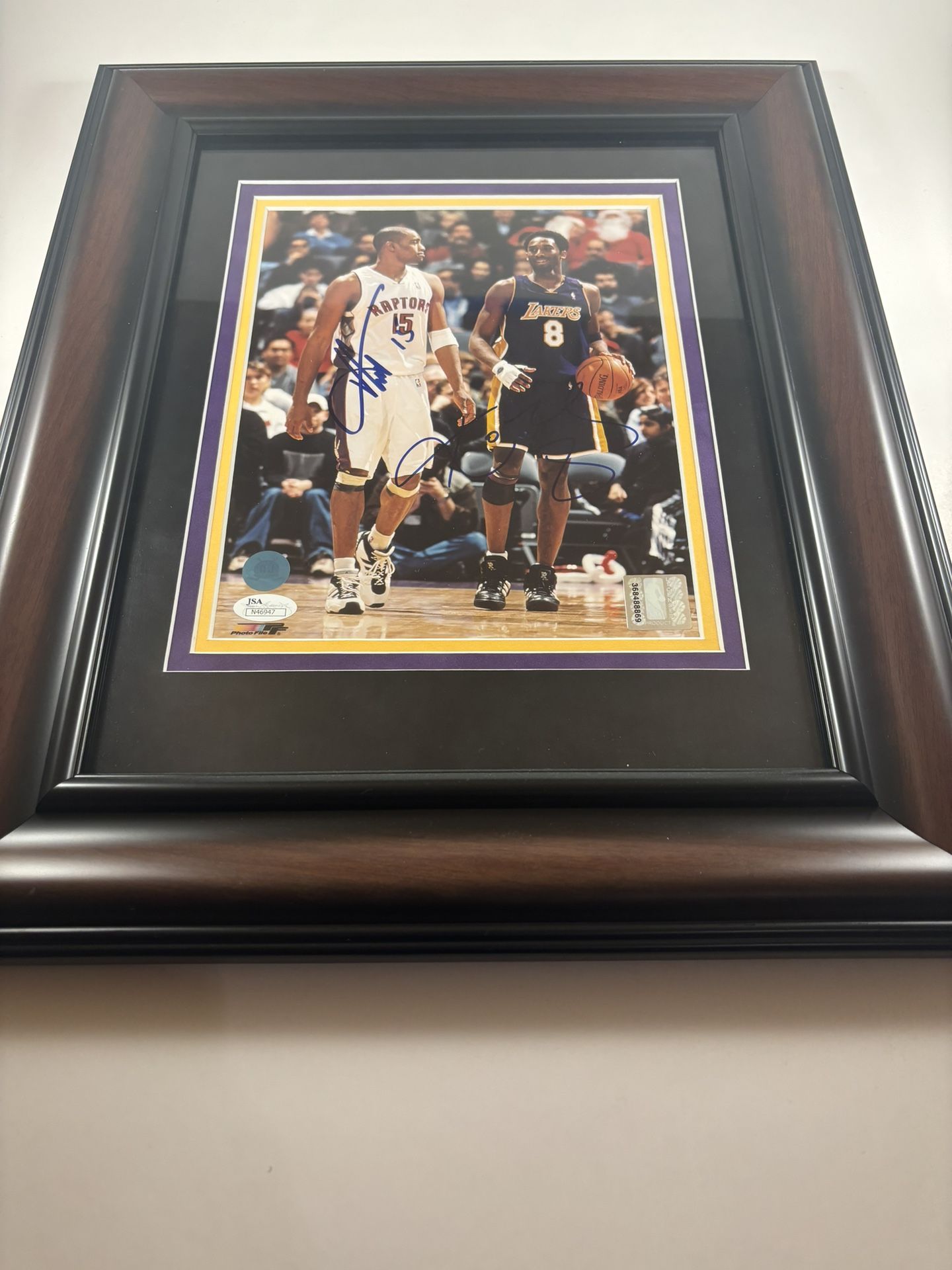 Los Angeles Lakers Kobe Bryant/Raptors Vince Carter Signed 8x10 - JSA