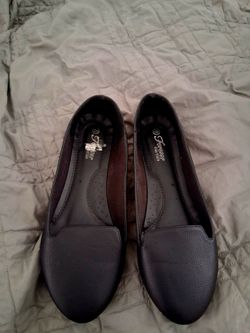 Women's business flats