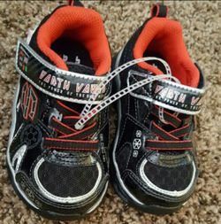 Kids SKECHERS STAR WARS DARTH VADER SHOES - Size 6
