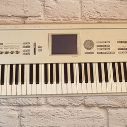 Korg Triton 61 Key Workstation! Excellent Condition 