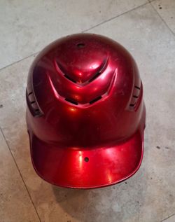 BASEBALL HELMET ADULT SIZE IN VERY GOOD CONDITION MUST SEE $10 PICK UP OR SHIPPED AT COST