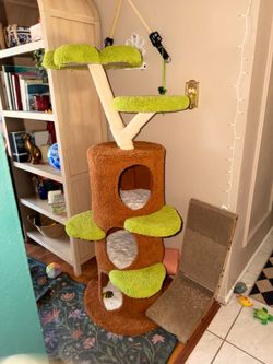Cute Flower Cat Tree
