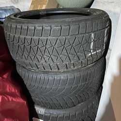 275/40/20 Blizzack Snow Tires 