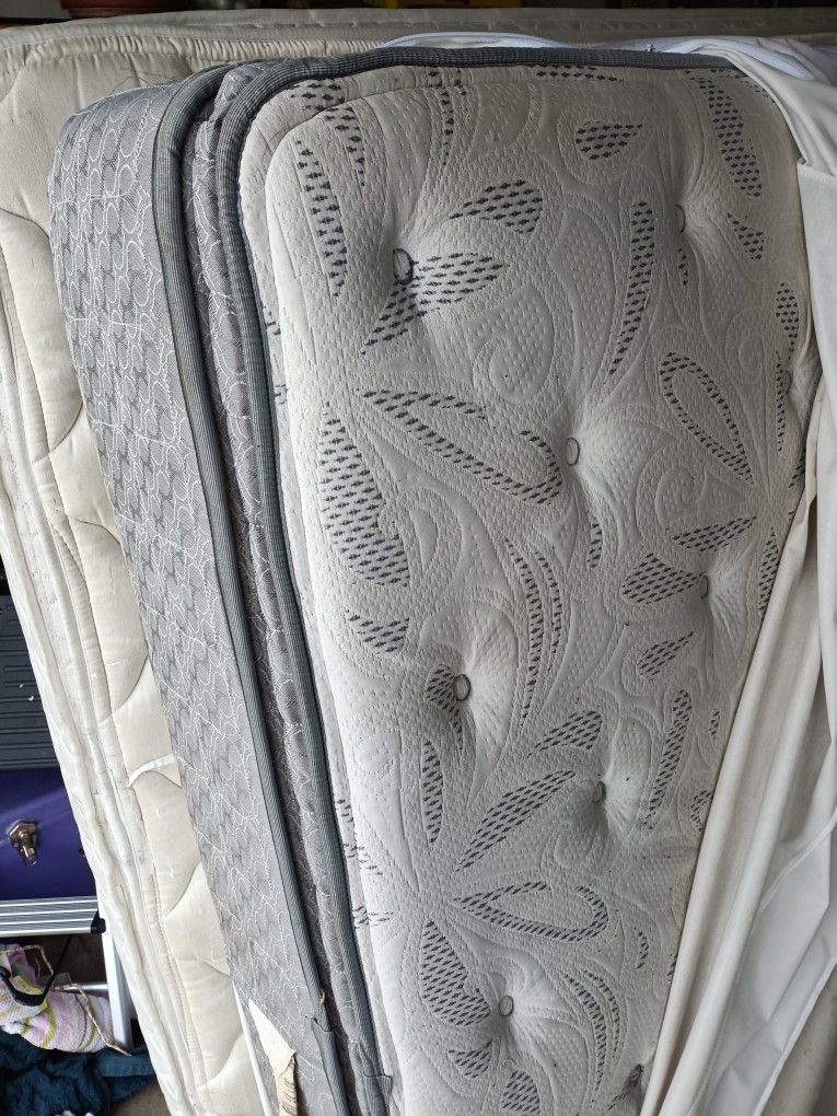 Full Size Mattress And Box spring And Full Size Mattress Single