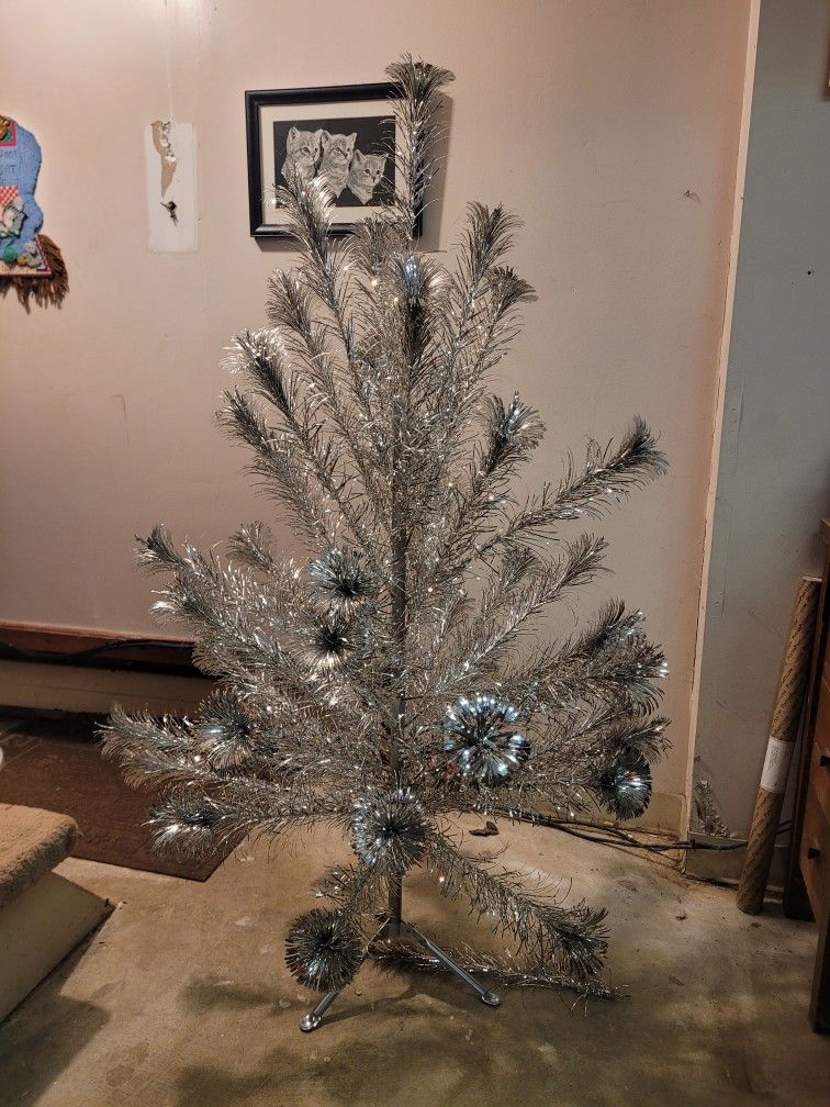 Aluminum CHRISTMAS Tree