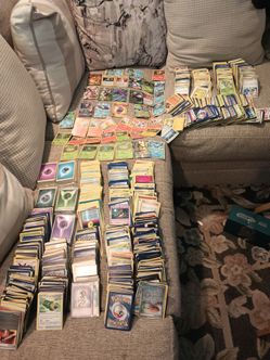 Pokemon cards lot
