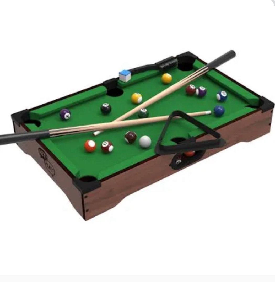8 Ball Pool Table