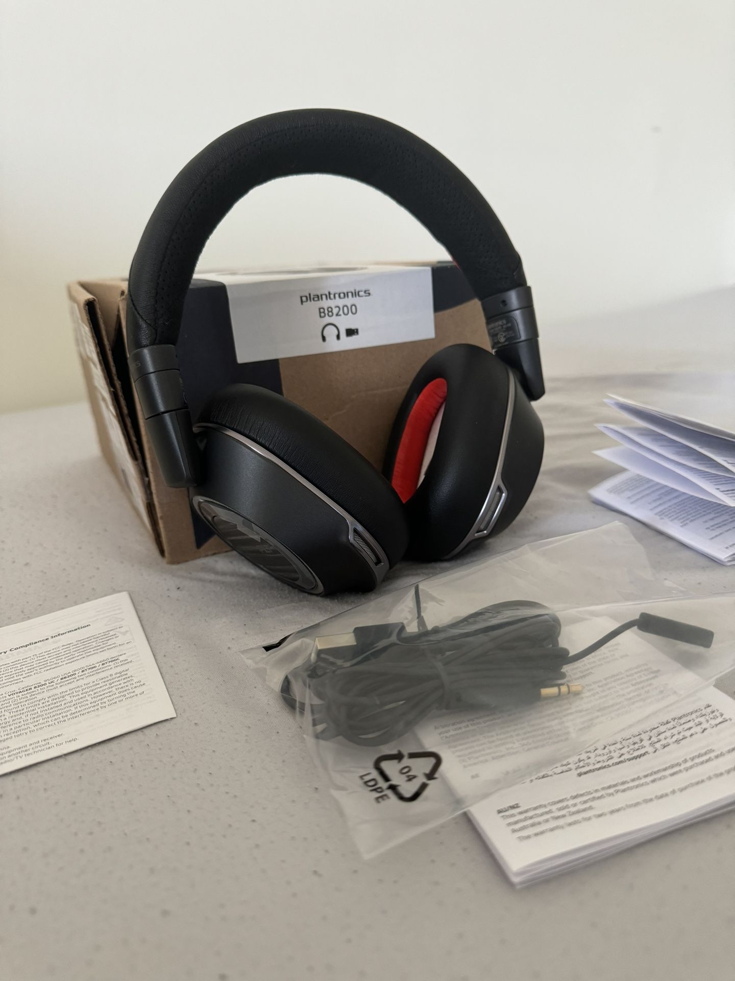Plantronics Voyager 8200 UC