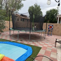 Trampoline 