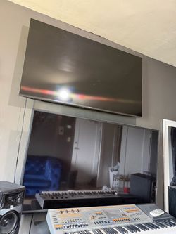 52Inch TV - 42Inch TV