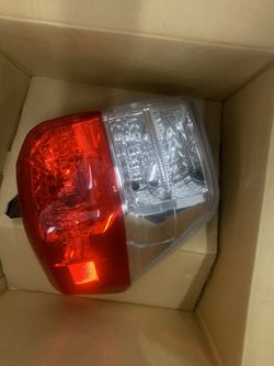 Toyota 4Runner 2010 to 2014 Rear right Tail light assembly see all pic