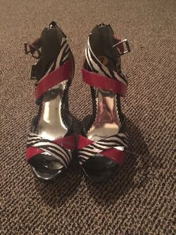 Brand new guess shoes