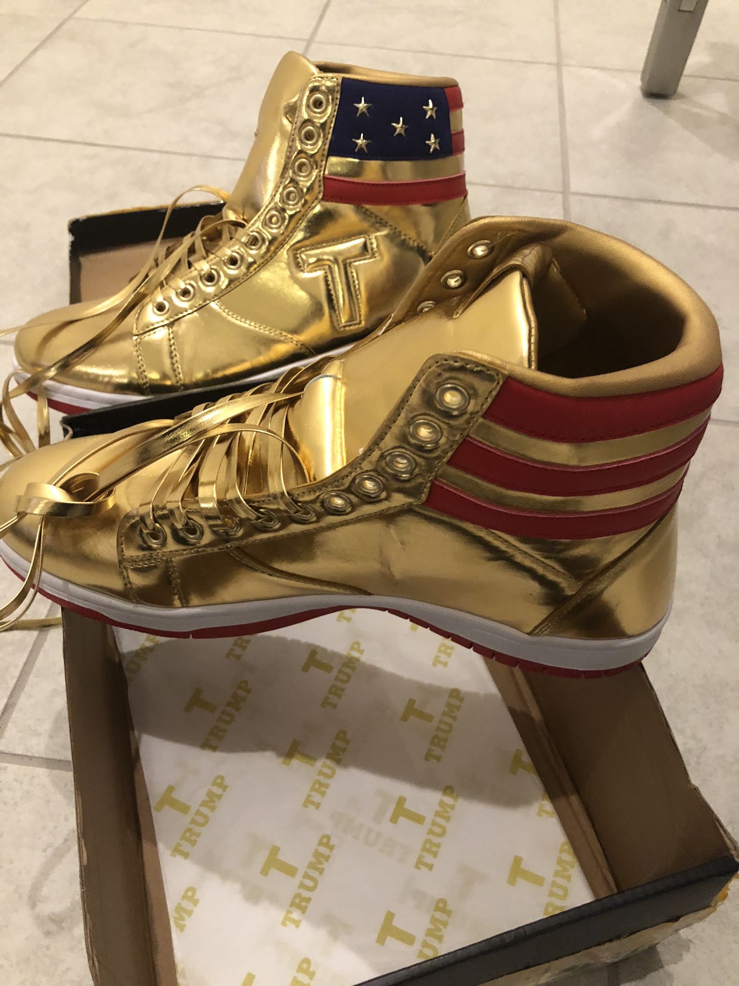 Trump Smokers High Top Gold 