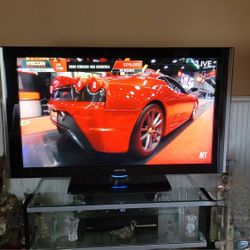 SAMSUNG TEMPERAMENTAL 54"W X 31"H TV -see Description 
