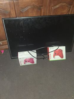 Mini bike and TV with Xbox remotes, brand new