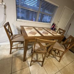 Raymour and Flanigan Dining Table vintage 5PC set