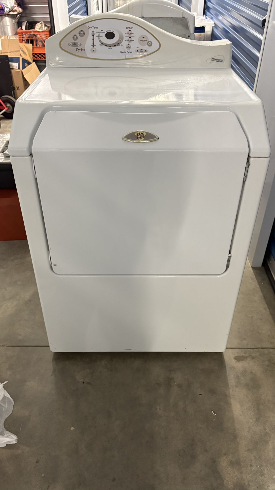 Maytag Neptune Electric Dryer – Heavy Duty & Reliable