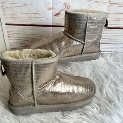 womens size 5 ugg boots 