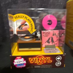 Zuru Mini Brands Vinyl Record Player Set