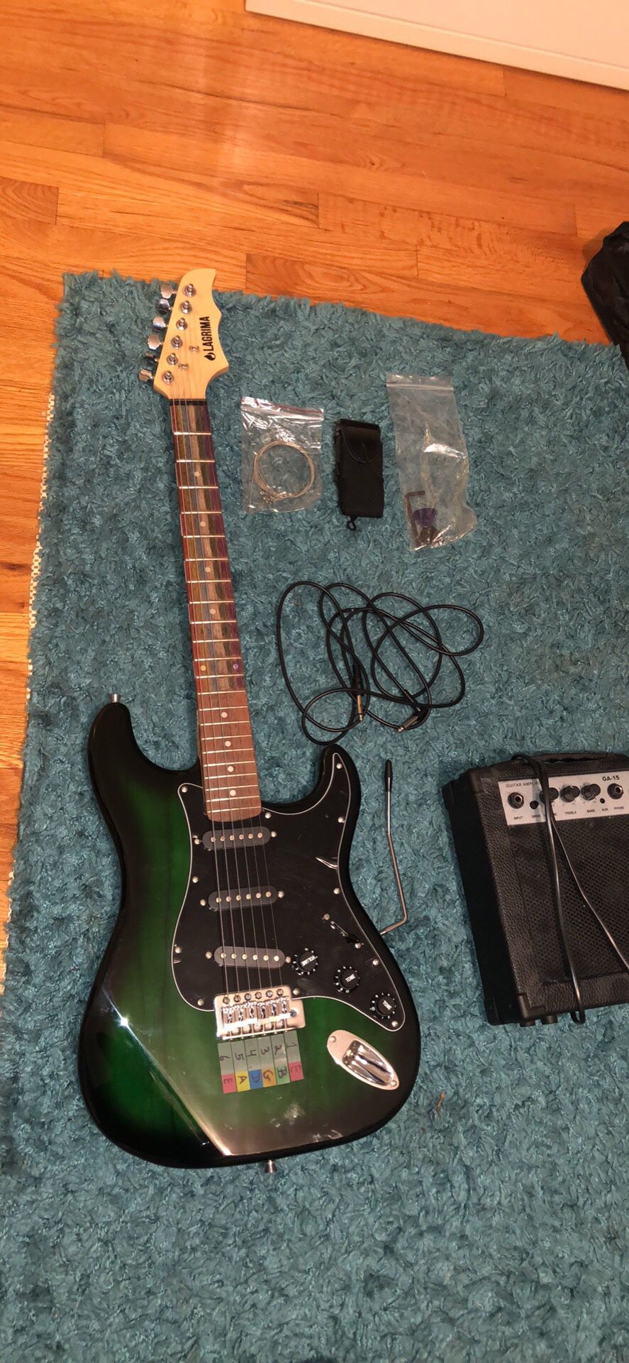 Nearly brand new guitar and accessories