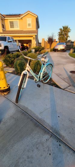 Baby Blue Cruiser Bike Bicycle