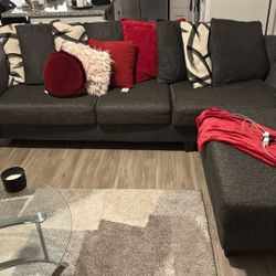 Furniture Set With Tables And Rug 