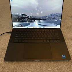 Dell XPS 9520 15” Laptop