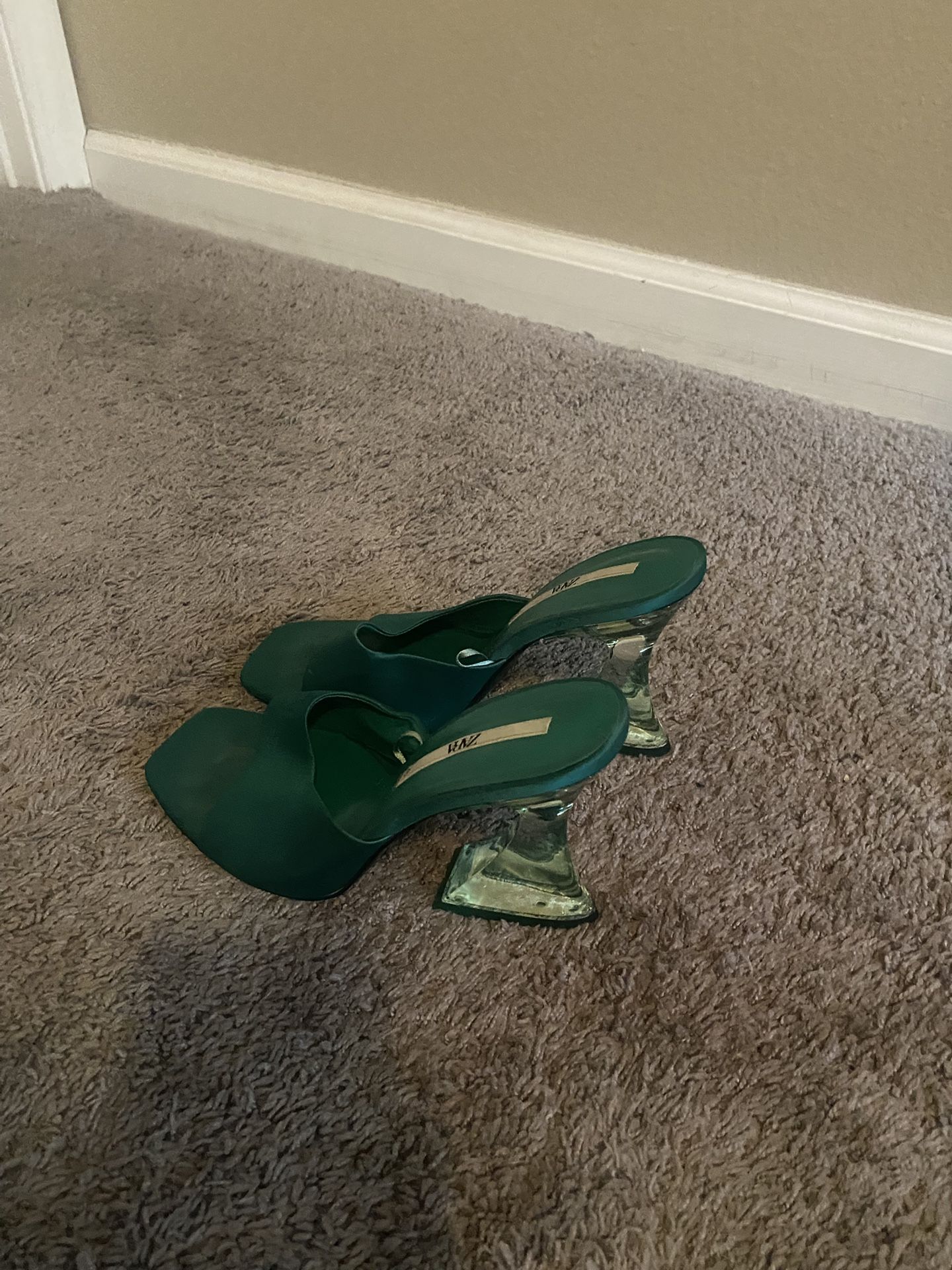 Zara Green Heels 8.5-9